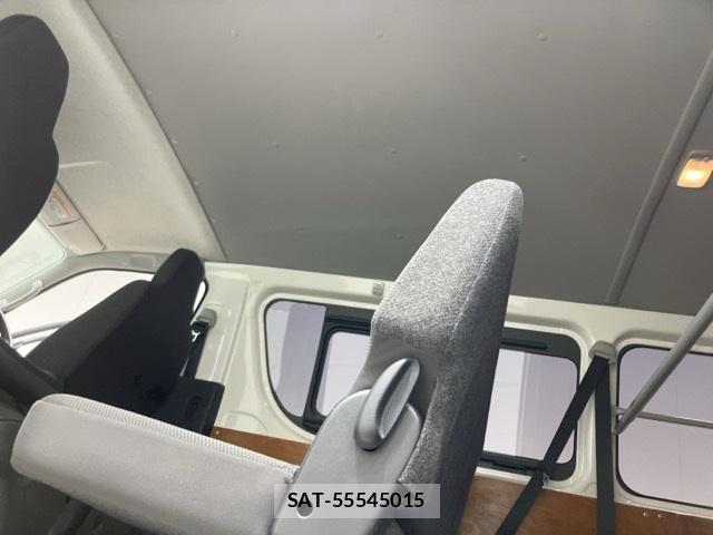Toyota HIACE VAN 2019 6804490-11