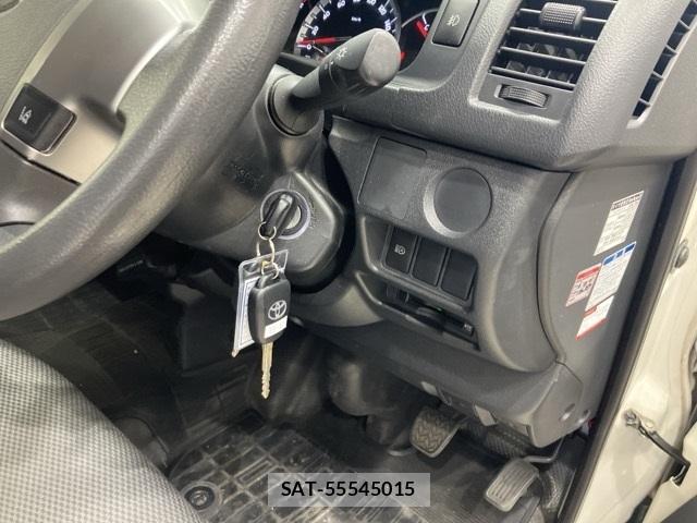 Toyota HIACE VAN 2019 6804490-8