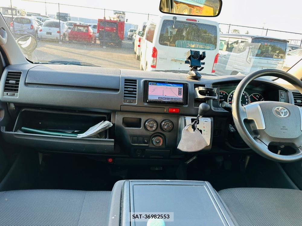 Toyota HIACE VAN 2019 6762419-12