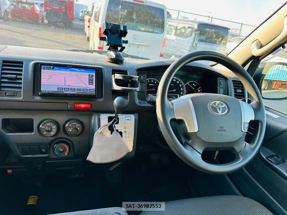 Toyota HIACE VAN 2019 6762419-13