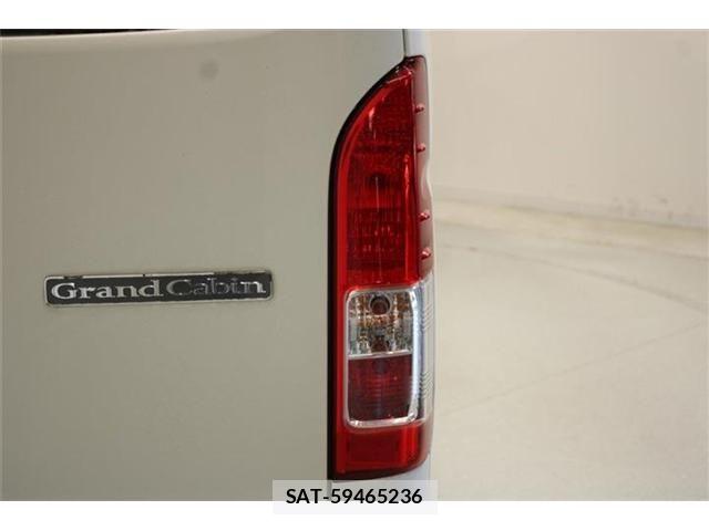 Toyota HIACE VAN 2014-11 6906030-17