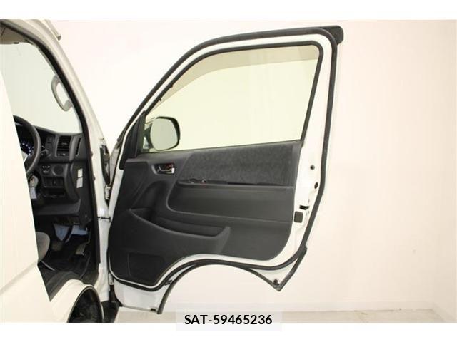 Toyota HIACE VAN 2014-11 6906030-28