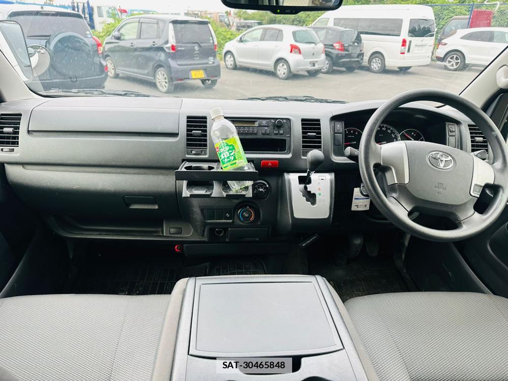 Toyota HIACE VAN 2019 6804477-12