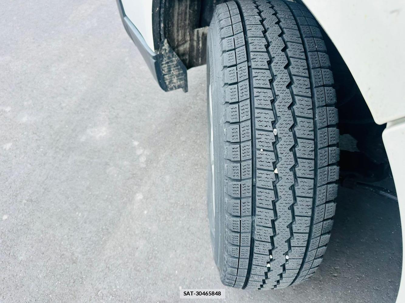 Toyota HIACE VAN 2019 6804477-30