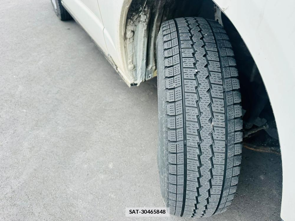 Toyota HIACE VAN 2019 6804477-31