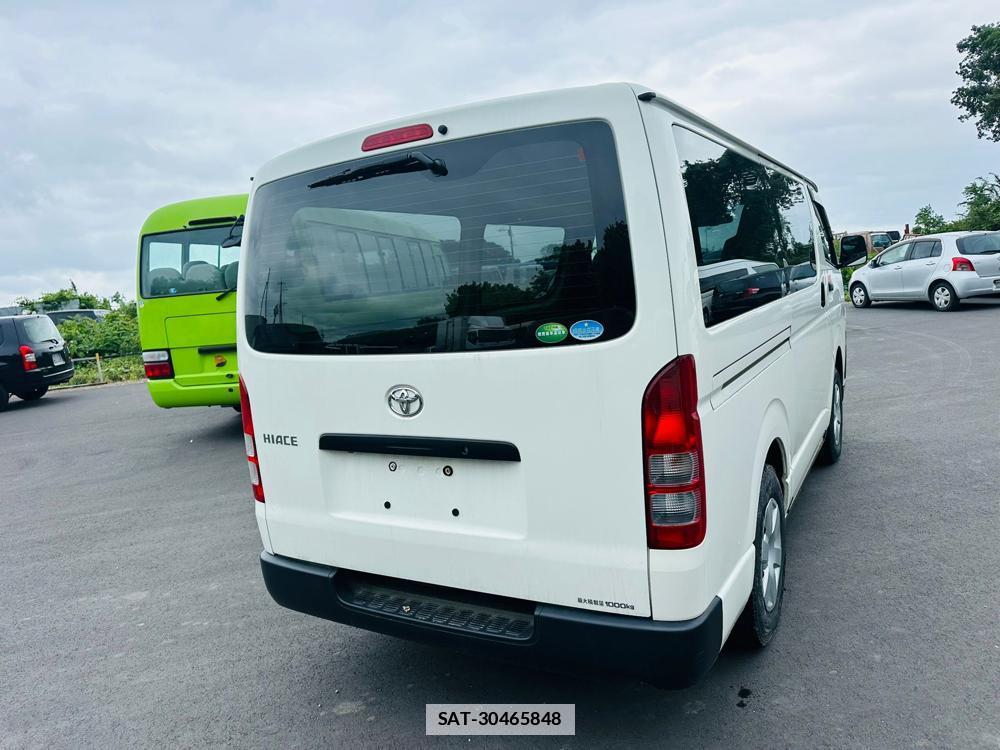 Toyota HIACE VAN 2019 6804477-4