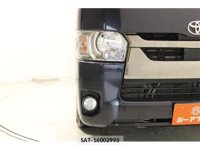 Toyota HIACE VAN 2021-02 7020579-15