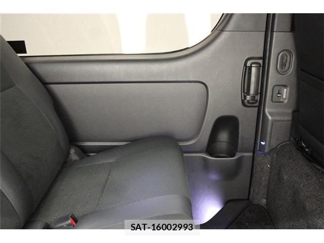 Toyota HIACE VAN 2021-02 7020579-28