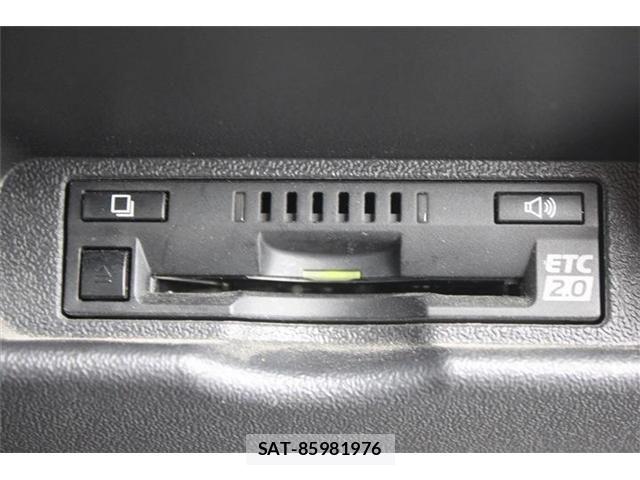 Toyota HIACE VAN 2022-07 7058765-6