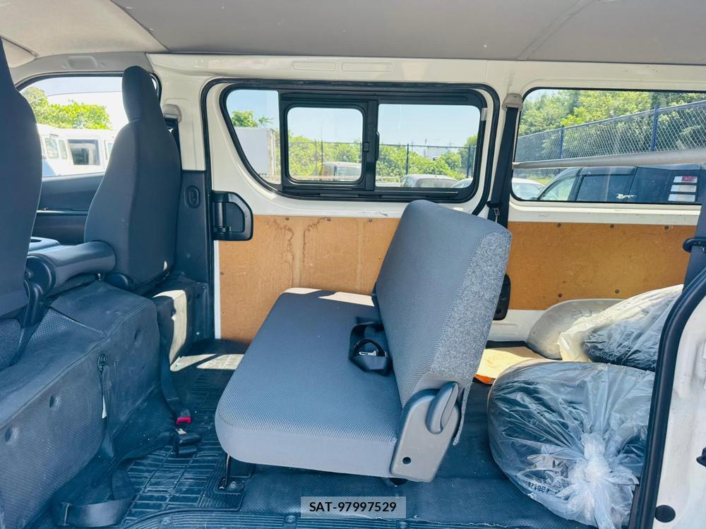 Toyota HIACE VAN 2019 7171829-9