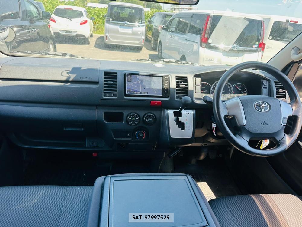Toyota HIACE VAN 2019 7171829-12