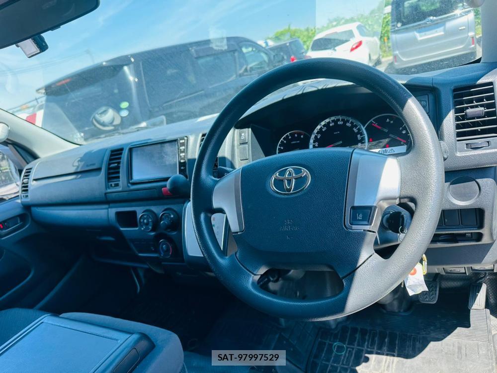 Toyota HIACE VAN 2019 7171829-14