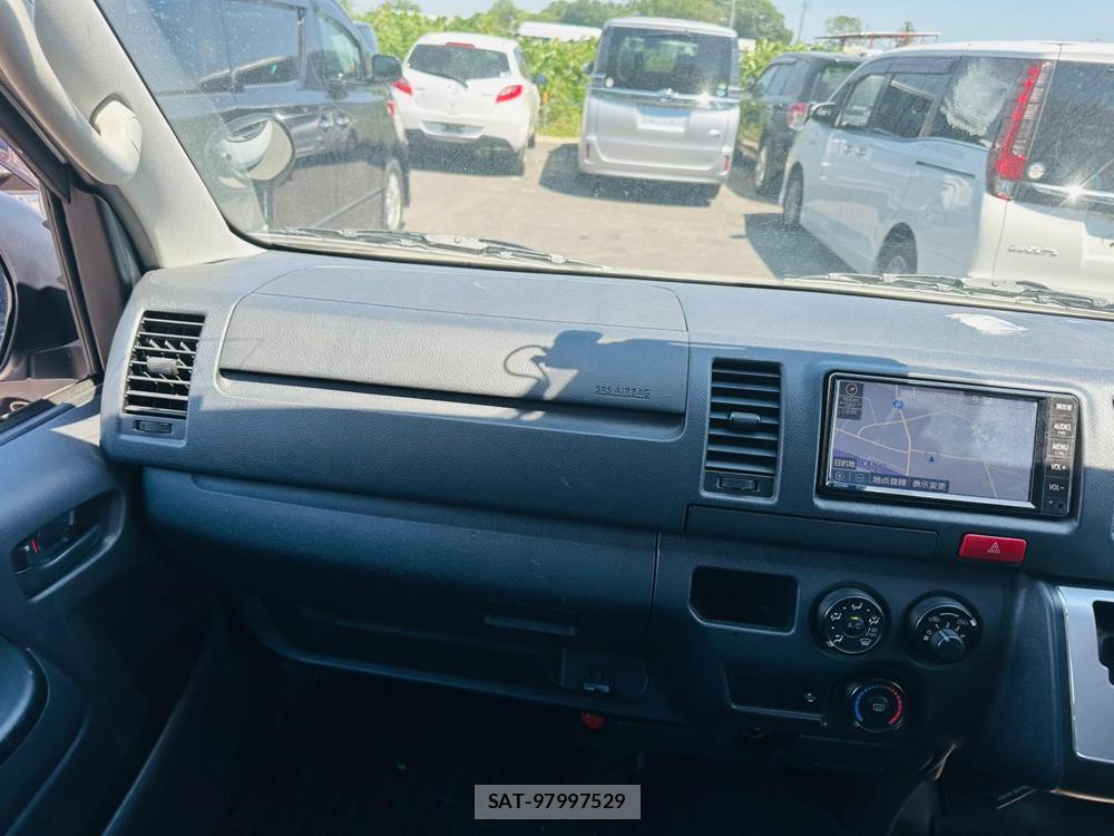 Toyota HIACE VAN 2019 7171829-17
