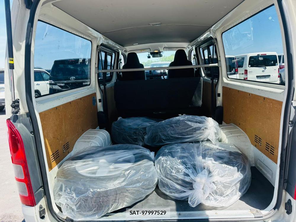 Toyota HIACE VAN 2019 7171829-25