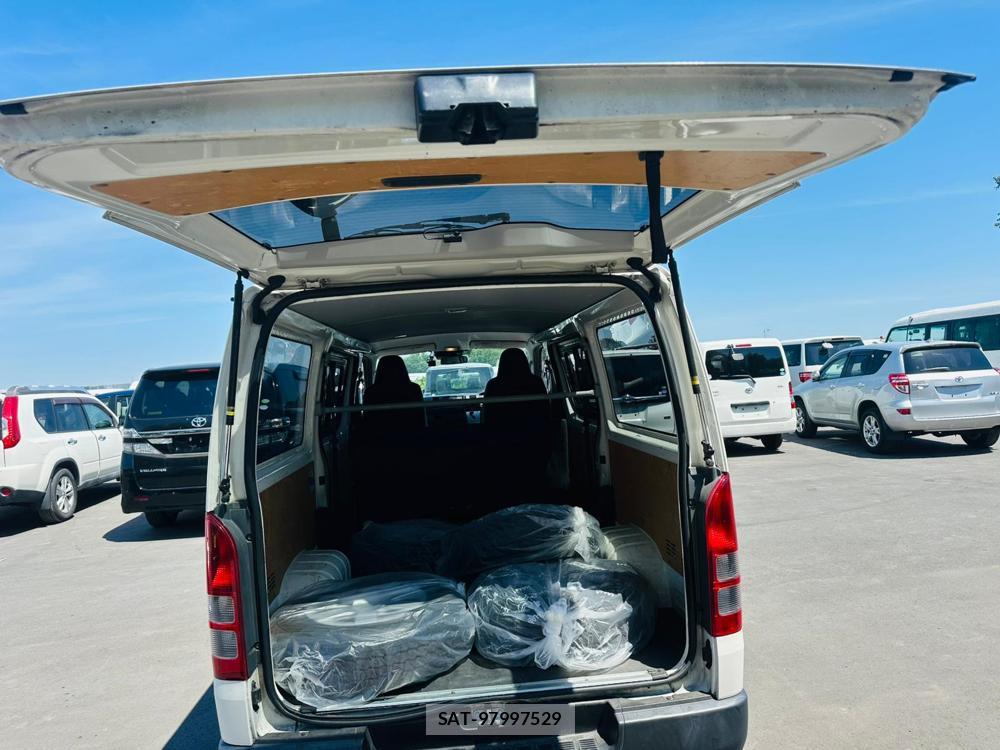 Toyota HIACE VAN 2019 7171829-26
