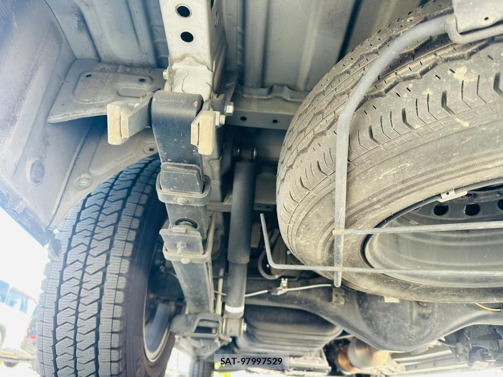 Toyota HIACE VAN 2019 7171829-35