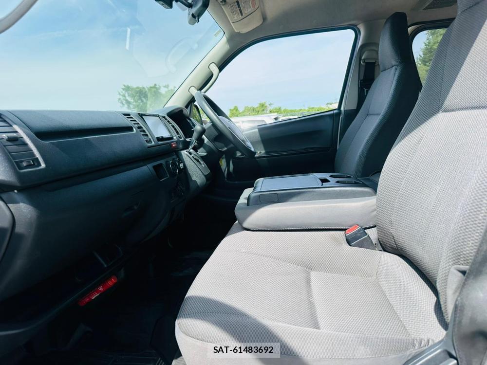 Toyota HIACE VAN 2019 7171825-10