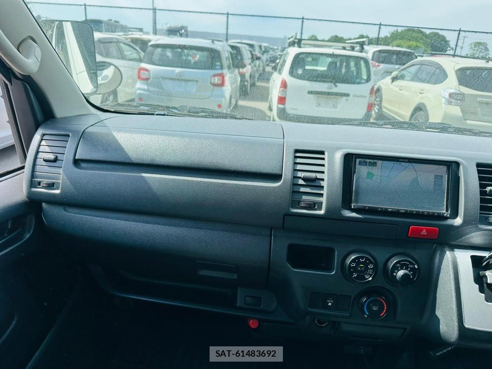 Toyota HIACE VAN 2019 7171825-17