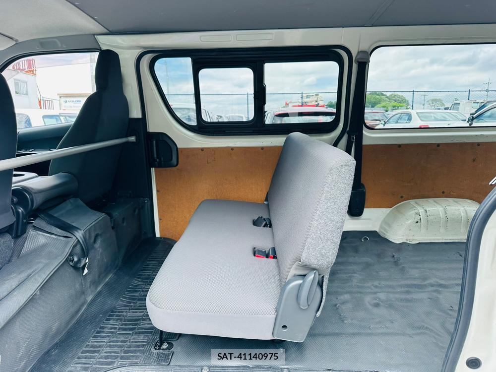 Toyota HIACE VAN 2019 6900460-9