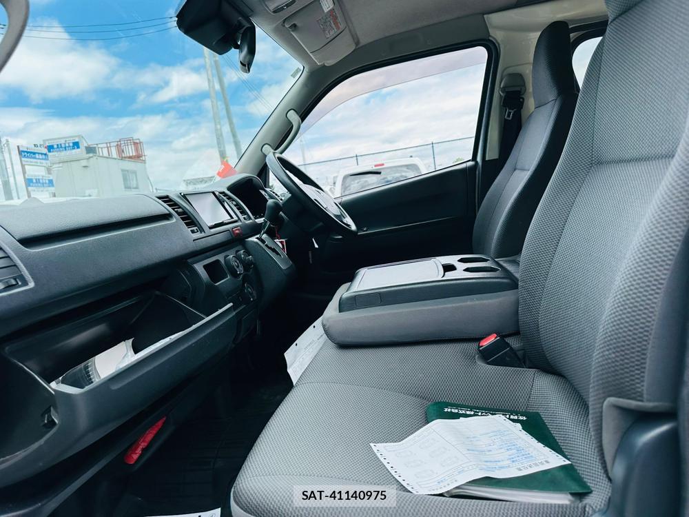 Toyota HIACE VAN 2019 6900460-10