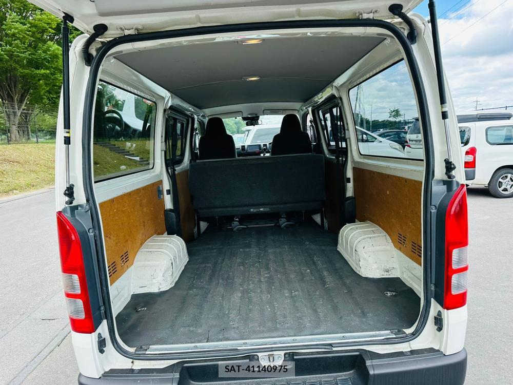 Toyota HIACE VAN 2019 6900460-25