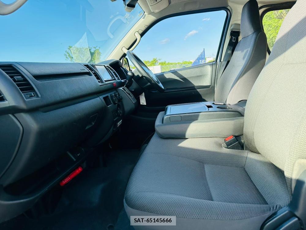 Toyota HIACE VAN 2019 6958149-10