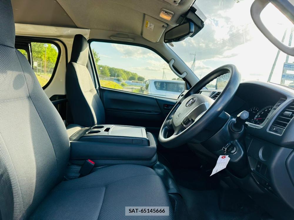 Toyota HIACE VAN 2019 6958149-11