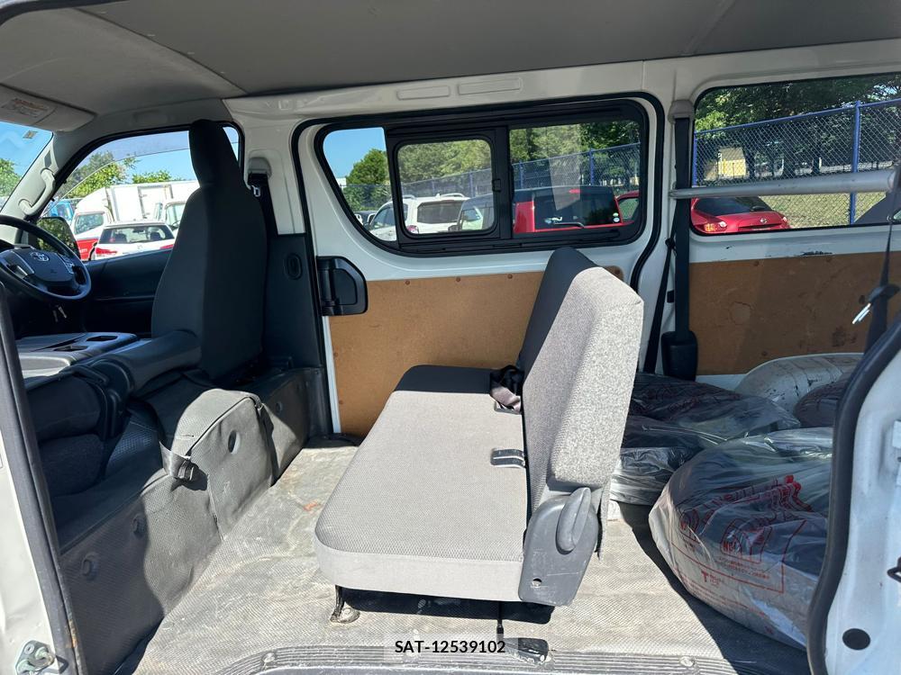 Toyota HIACE VAN 2020 7009994-9