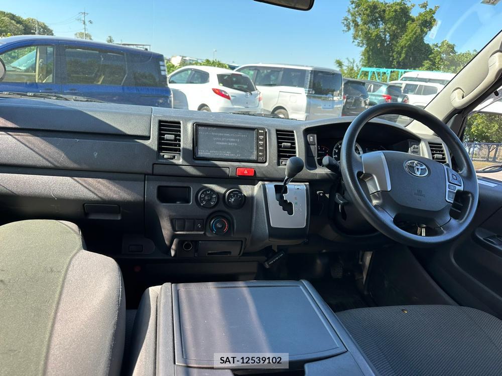 Toyota HIACE VAN 2020 7009994-12