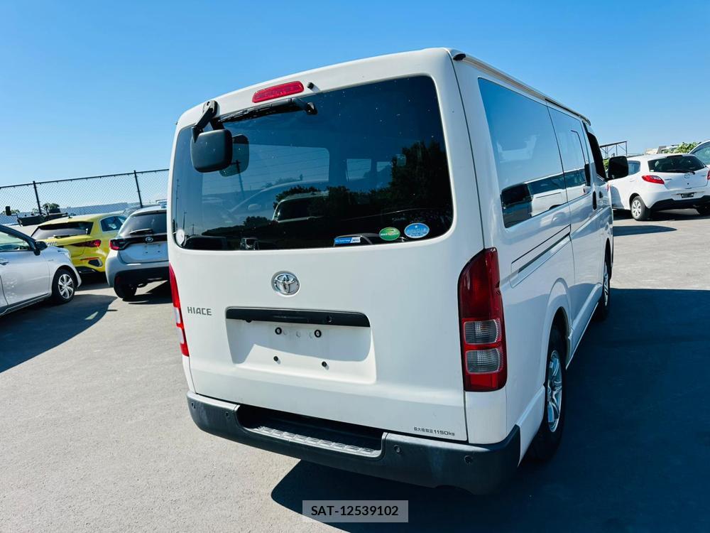 Toyota HIACE VAN 2020 7009994-4