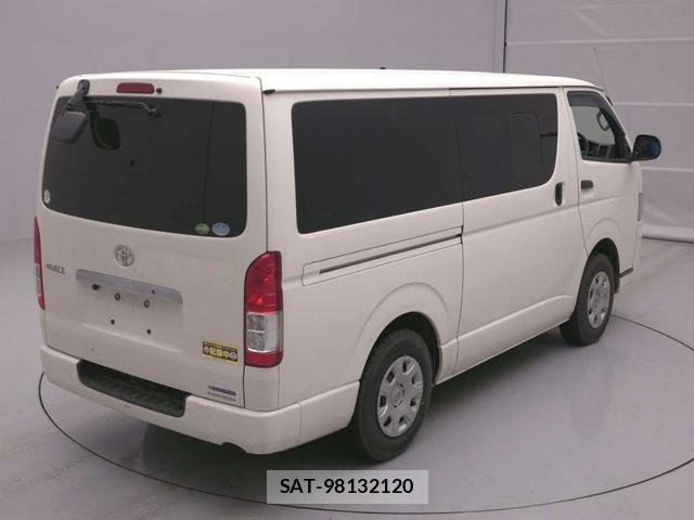 Toyota HIACE VAN 2019 7193936-1