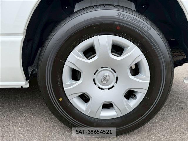 Toyota HIACE VAN 2026-04 7219340-10