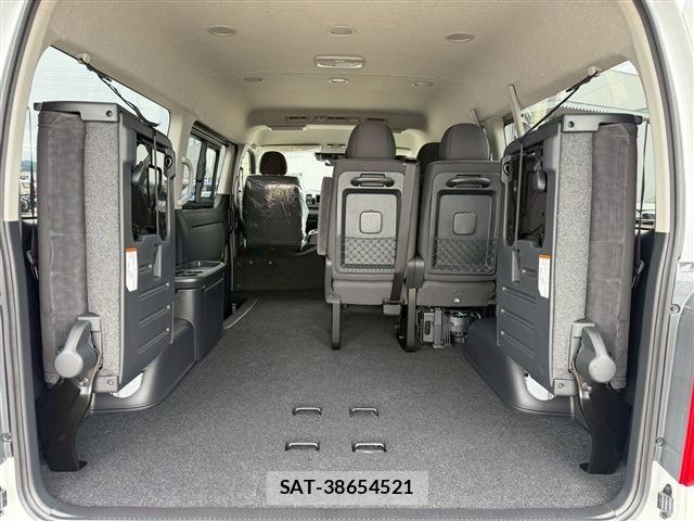 Toyota HIACE VAN 2026-04 7219340-20