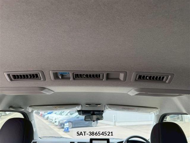 Toyota HIACE VAN 2026-04 7219340-28