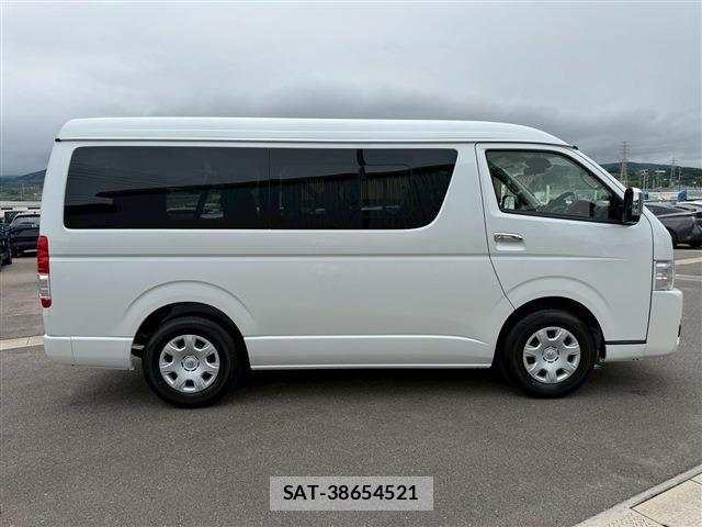 Toyota HIACE VAN 2026-04 7219340-8