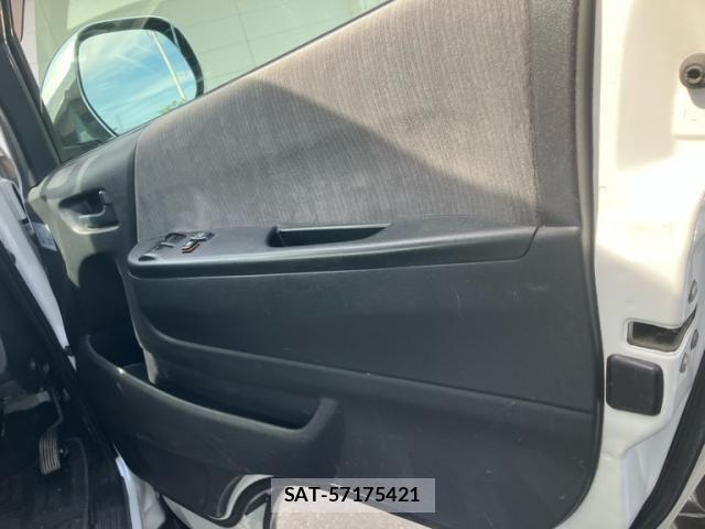 Toyota HIACE VAN 2012-03 7219330-11