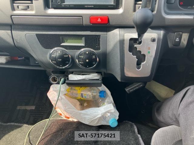 Toyota HIACE VAN 2012-03 7219330-18