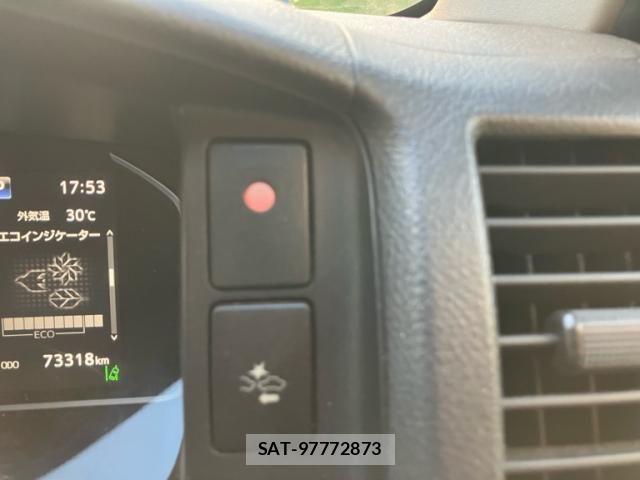 Toyota HIACE VAN 2022-06 7219339-17
