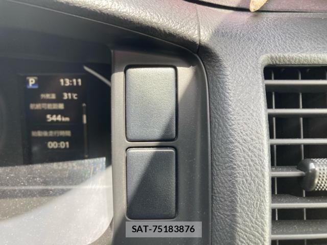 Toyota HIACE VAN 2020-06 7219333-22