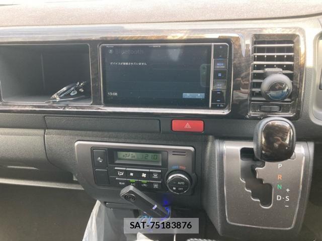 Toyota HIACE VAN 2020-06 7219333-25