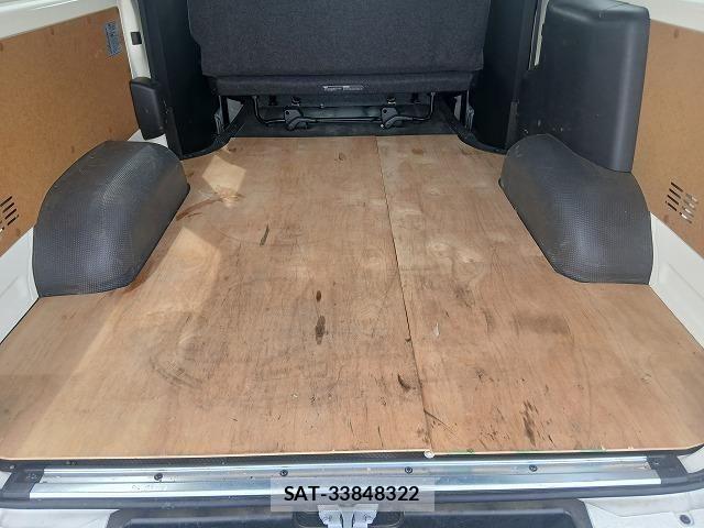 Toyota HIACE VAN 2025-03 7219341-18