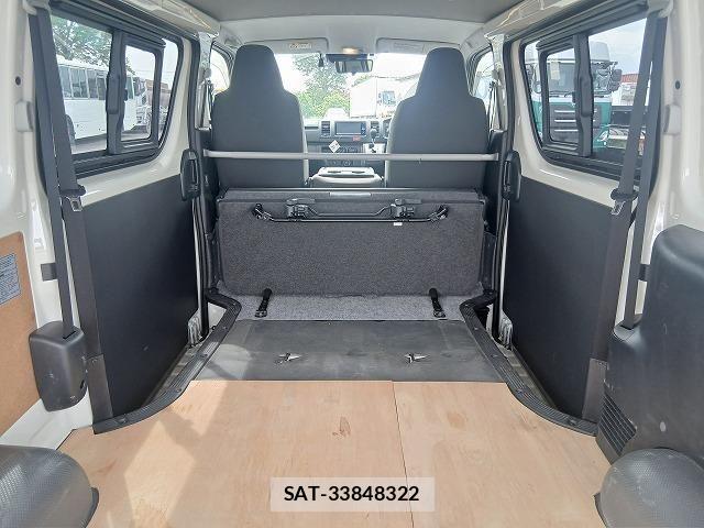 Toyota HIACE VAN 2025-03 7219341-21