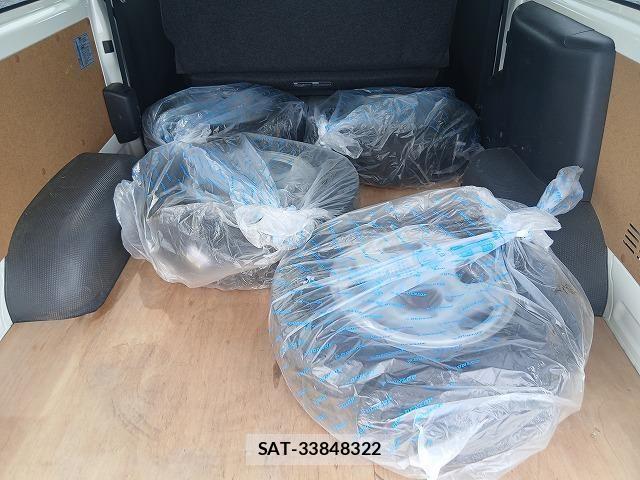 Toyota HIACE VAN 2025-03 7219341-26