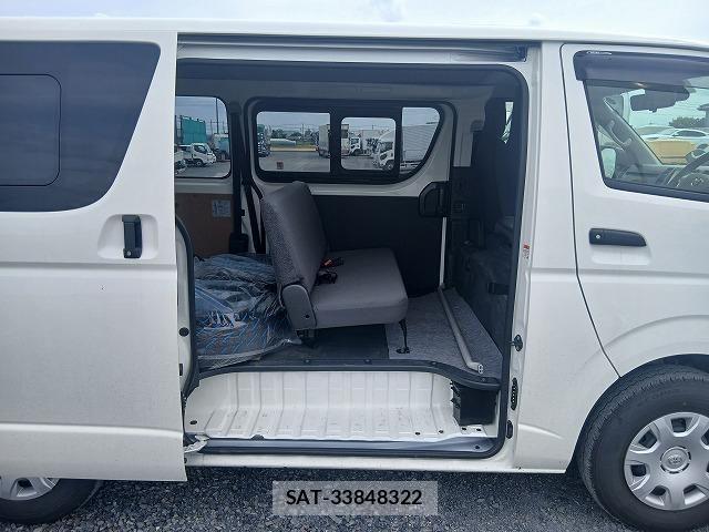 Toyota HIACE VAN 2025-03 7219341-27
