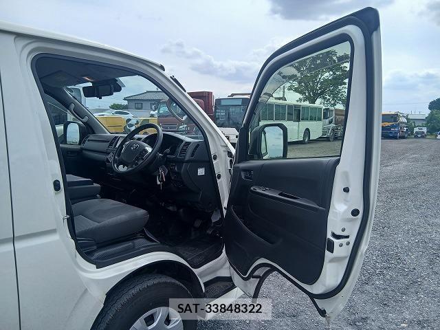 Toyota HIACE VAN 2025-03 7219341-29