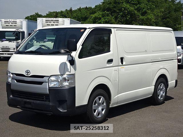 Toyota HIACE VAN 2017-08 7219334-0