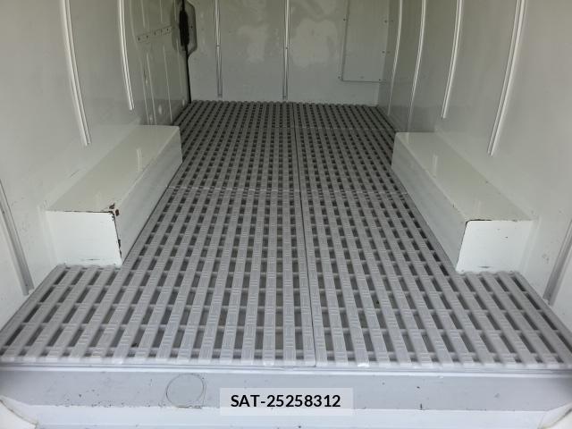 Toyota HIACE VAN 2017-08 7219334-13