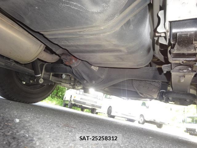 Toyota HIACE VAN 2017-08 7219334-21