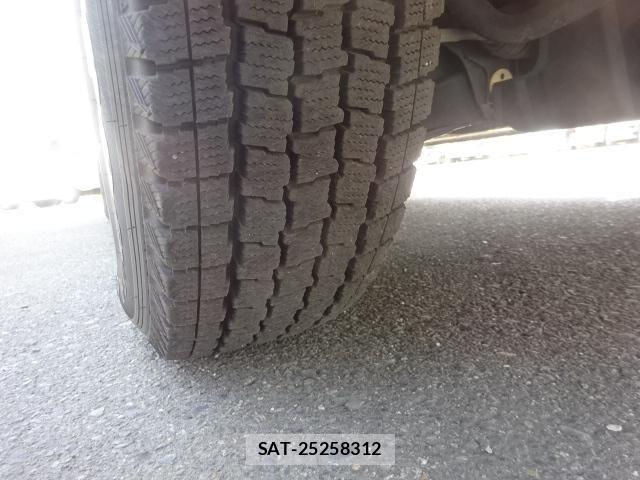 Toyota HIACE VAN 2017-08 7219334-27