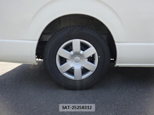 Toyota HIACE VAN 2017-08 7219334-28